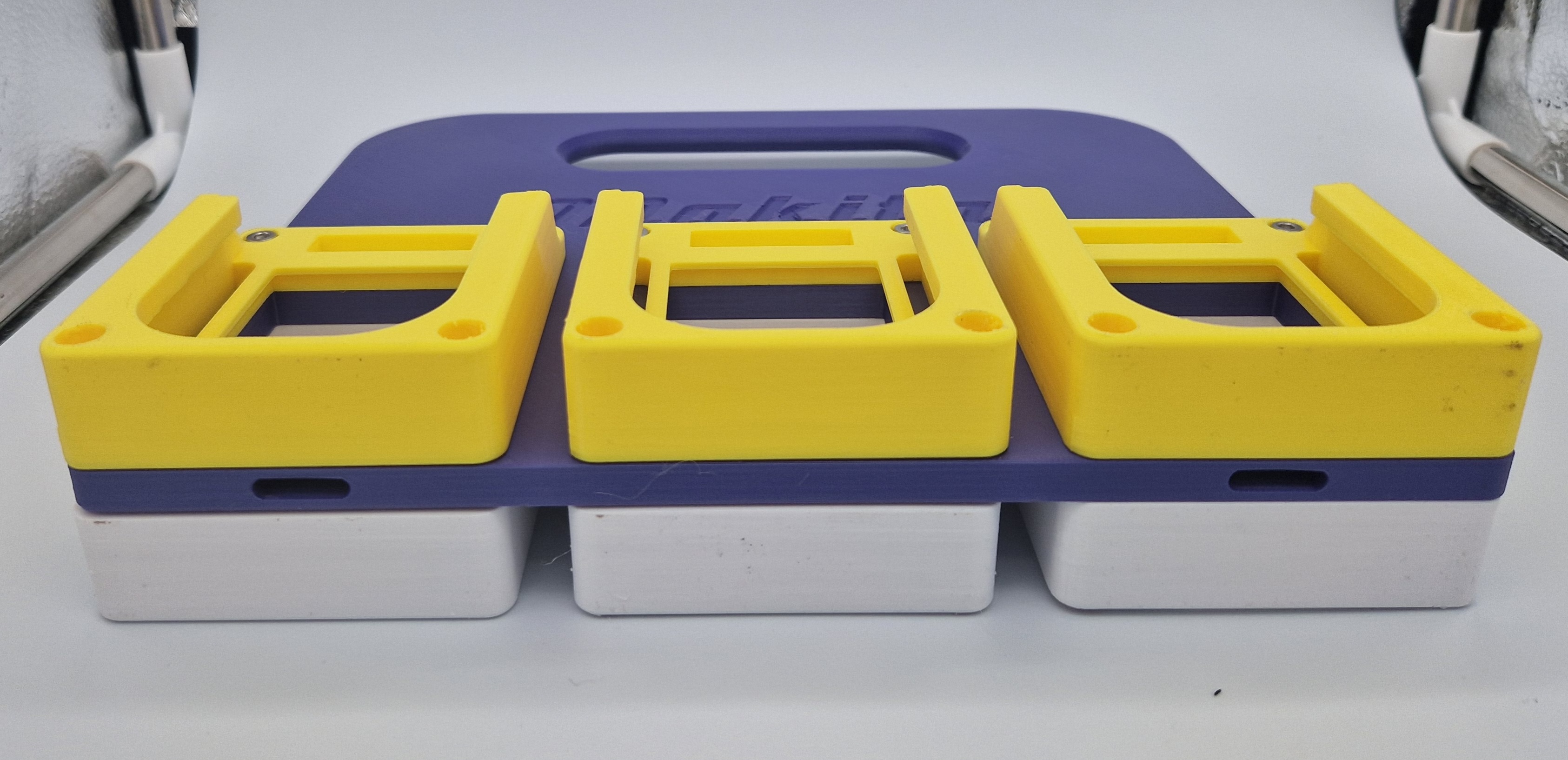 Nosič aku Makita 18V MBH186